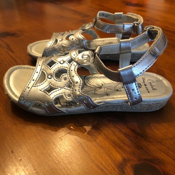 Disney/Stride Rite Silver Cinderella Crown Sandals - Picture 4 of 8